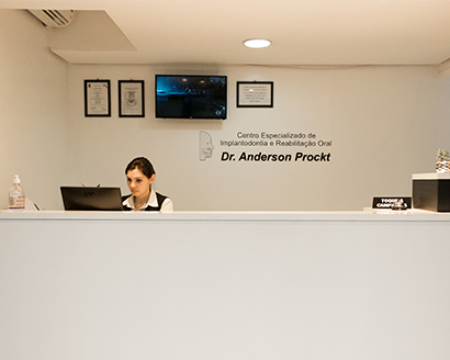 Dr. Anderson Prockt